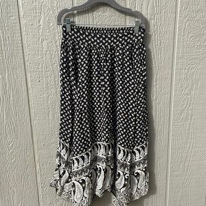 American Eagle black skirt. Size XS.